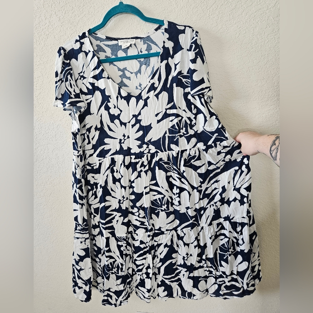 NWOT! Chic Soul Navy and White Boho Floral Mini Dress with Flutter Sleeves! - Picture 2 of 10